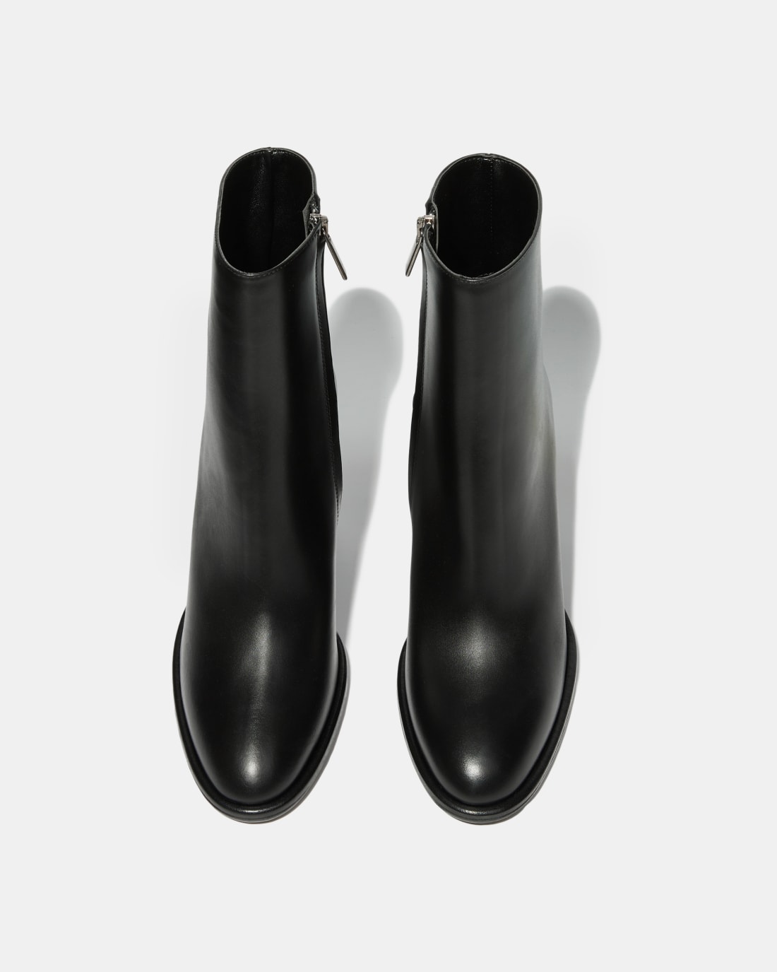 Ботильоны из натуральной кожи черного цвета