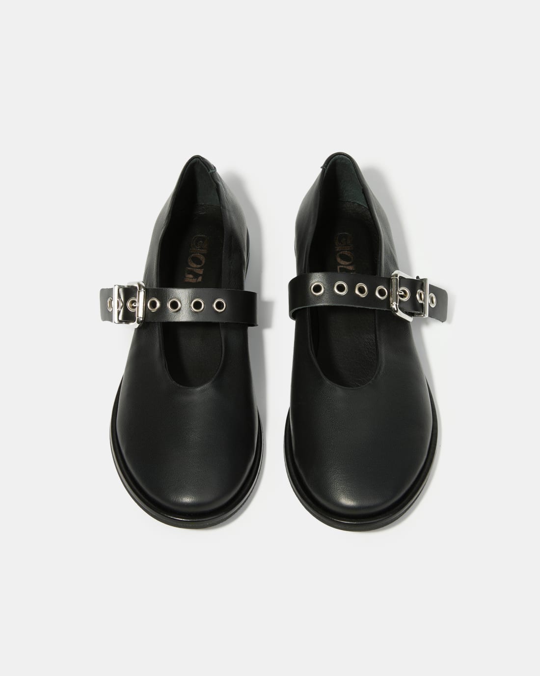 Черные кожаные балетки