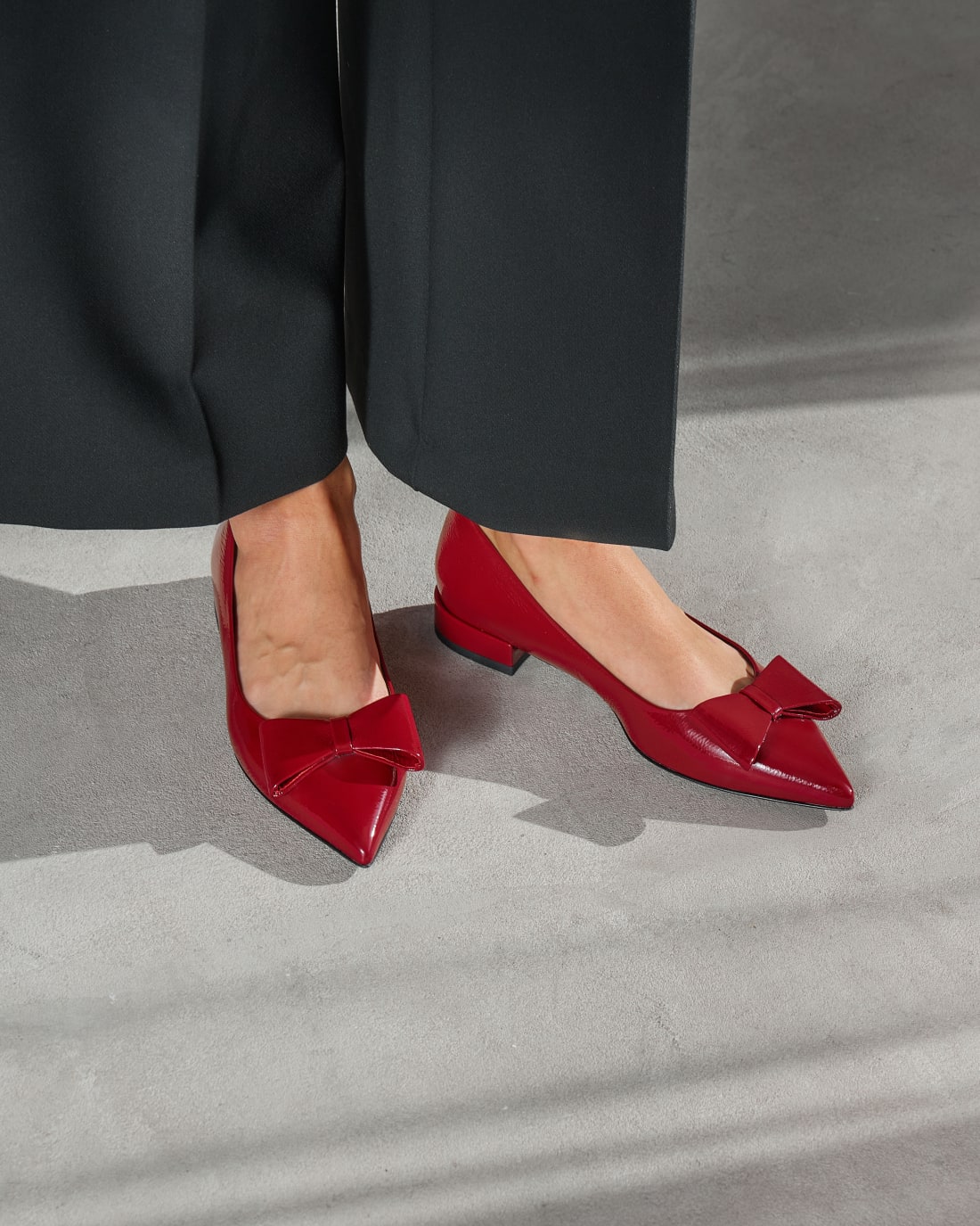 Бордовые лакированные туфли с бантом - Image 5 of 7