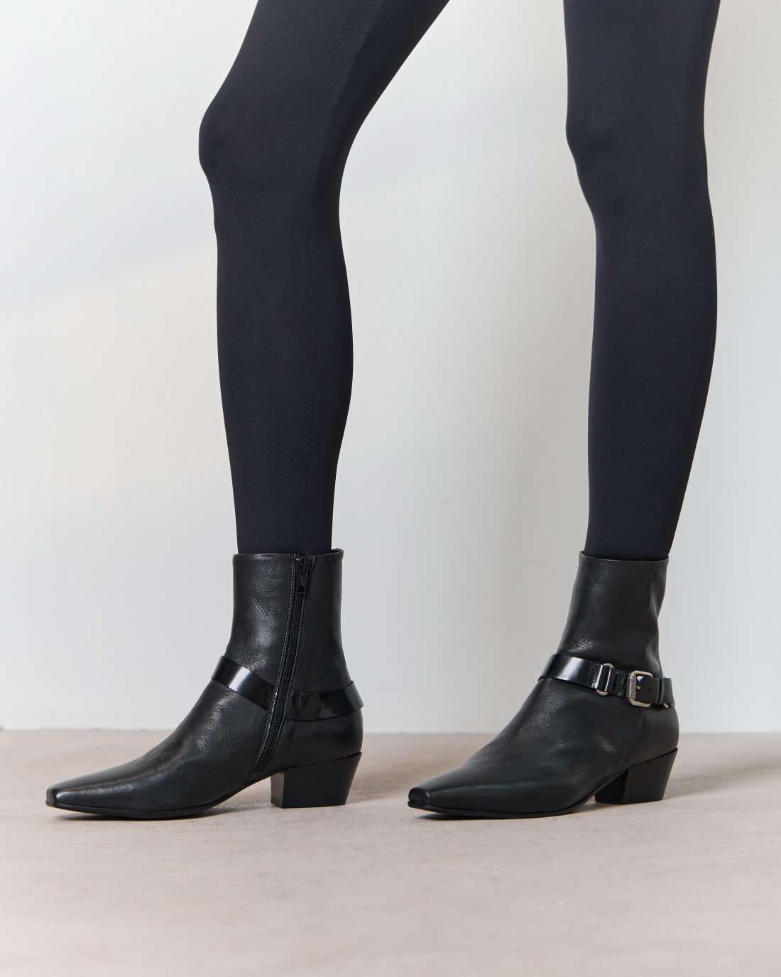 Черные кожаные ботильоны на каблуке - Image 5 of 6