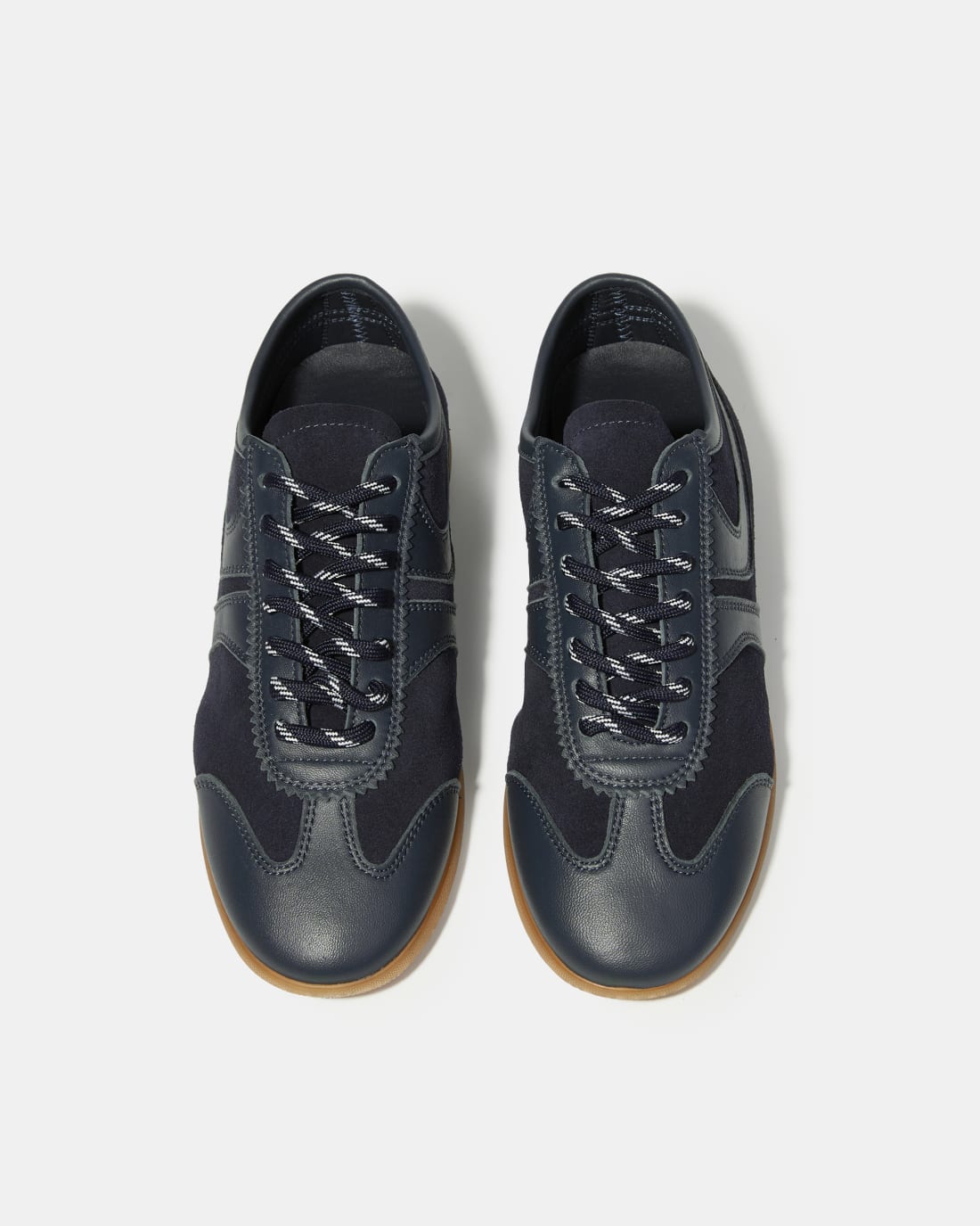 Темно-синие кожаные кеды