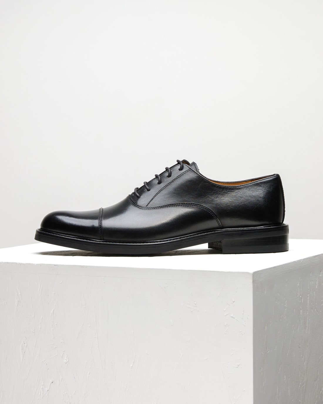 Черные кожаные мужские туфли