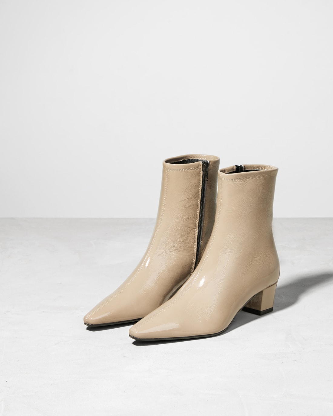 Ботинки из лакированной кожи серо-бежевого цвета - Image 7 of 7