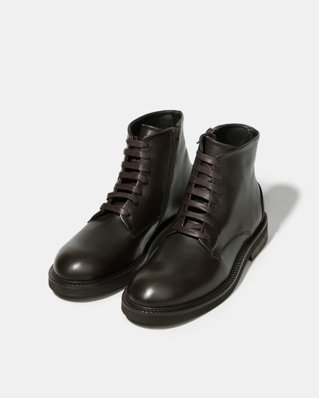 Темно-коричневые кожаные ботинки