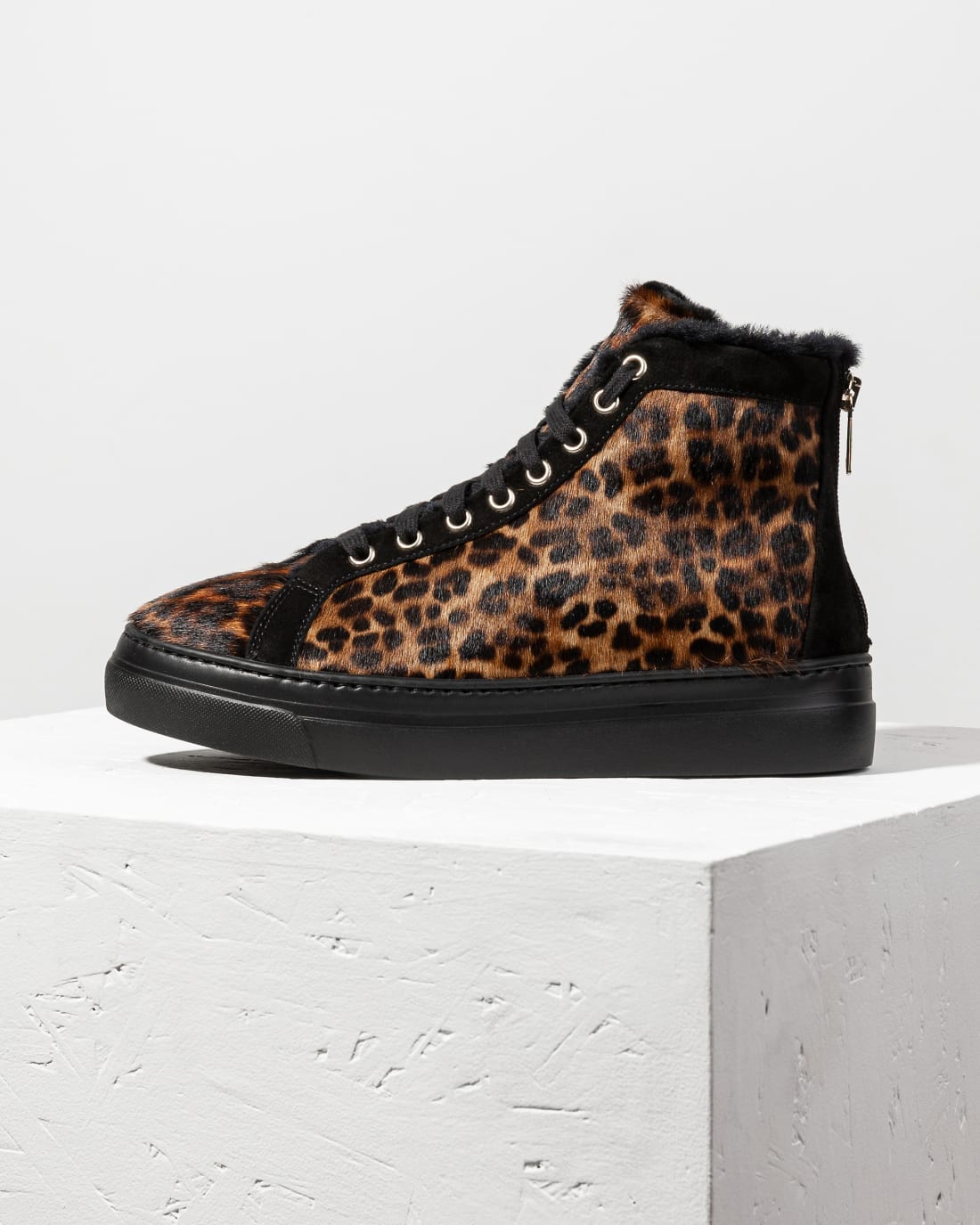 Кеды из натурального меха с леопардовым принтом - Image 1 of 7