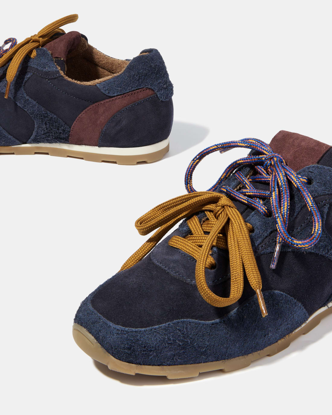 Темно-синие замшевые кроссовки