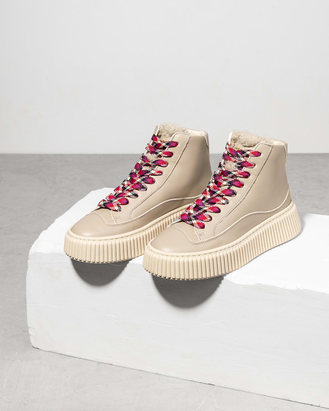 Утепленные кеды из натуральной кожи кремового цвета - Image 2 of 4