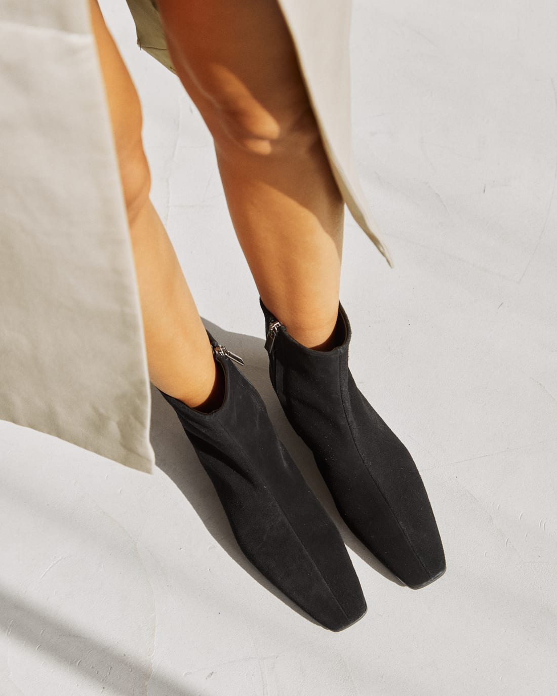 Черные замшевые ботинки