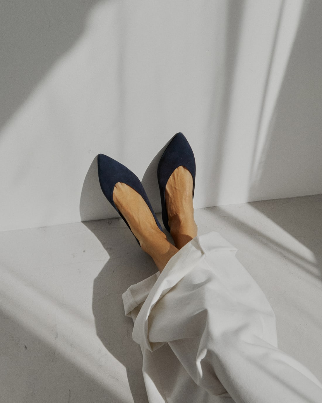 Темно-синие замшевые туфли