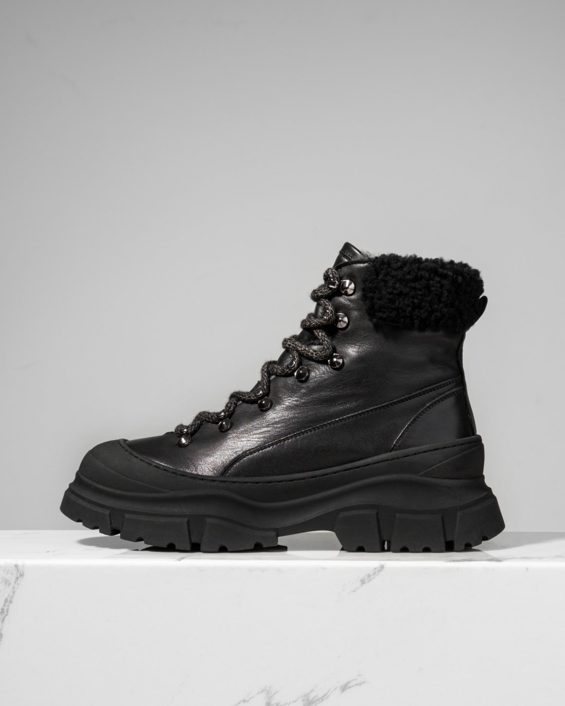 Черные зимние кожаные ботинки - Image 1 of 7