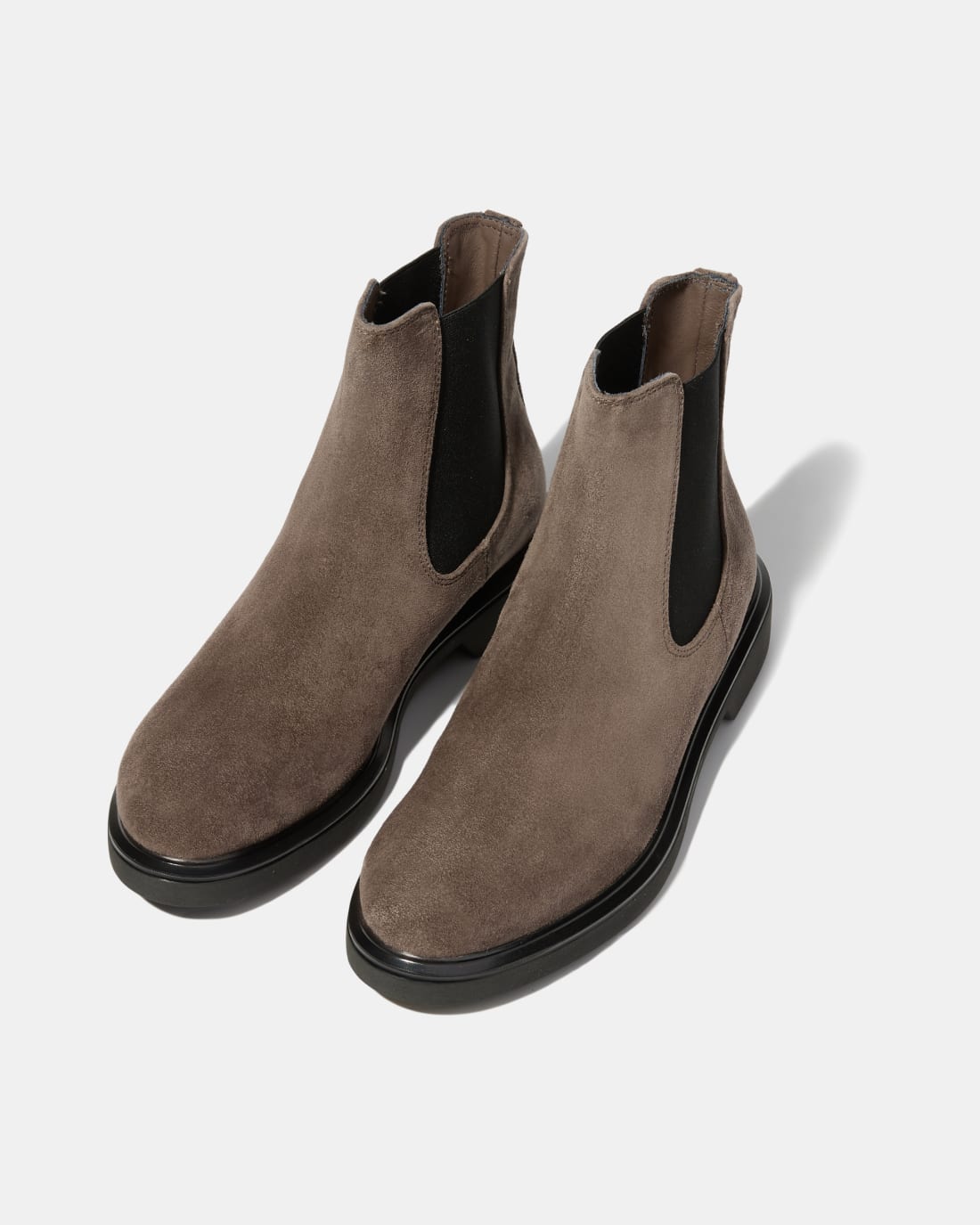 Серые замшевые ботинки-челси