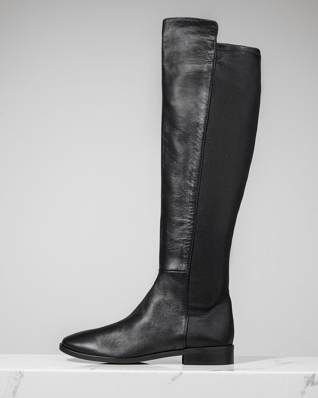 Черные кожаные сапоги - Main image