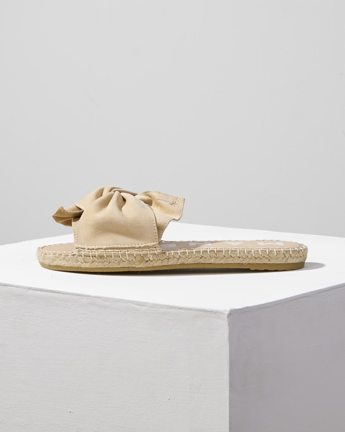 Бежевые шлепанцы - Image 1 of 7