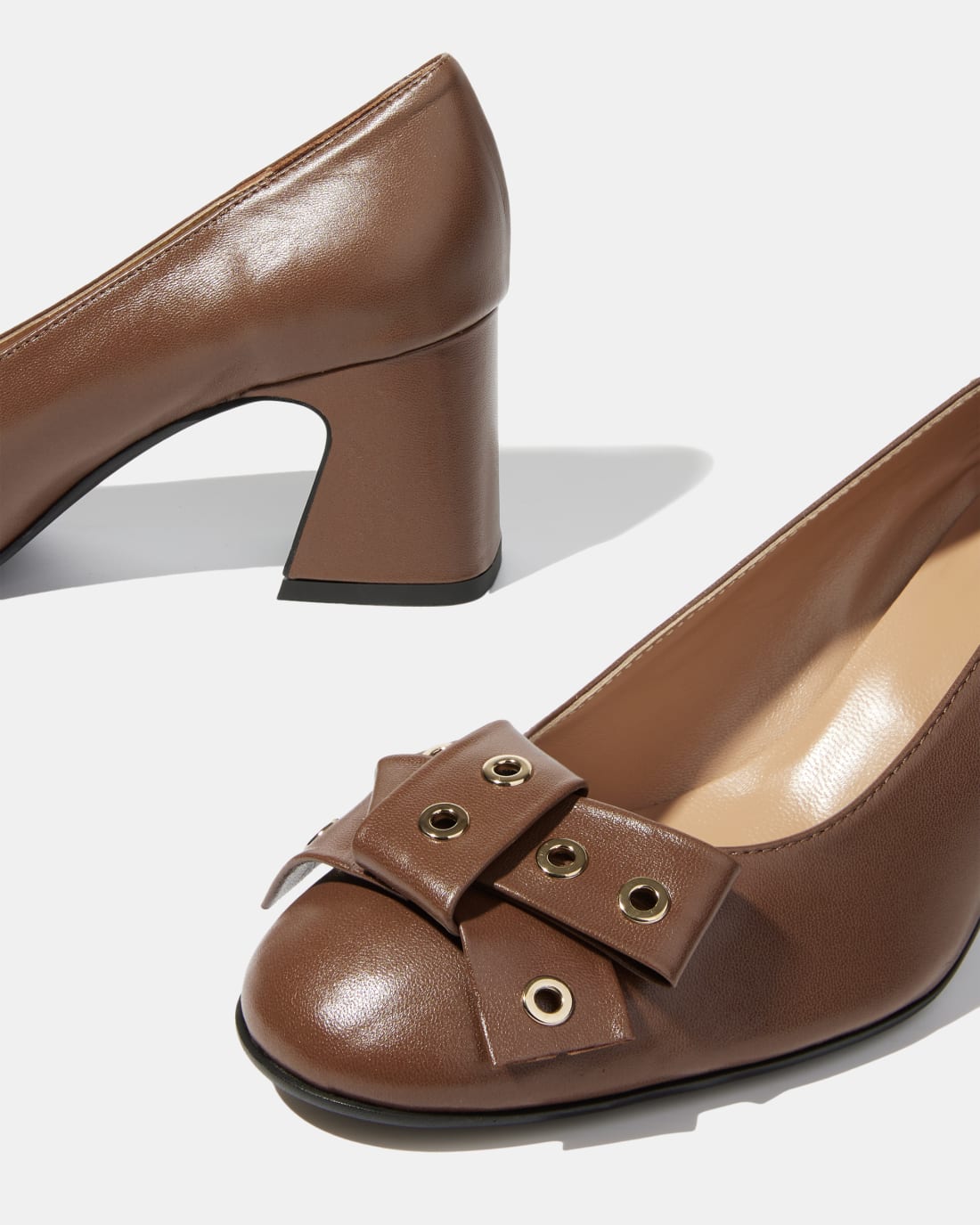 Коричневые туфли из натуральной кожи