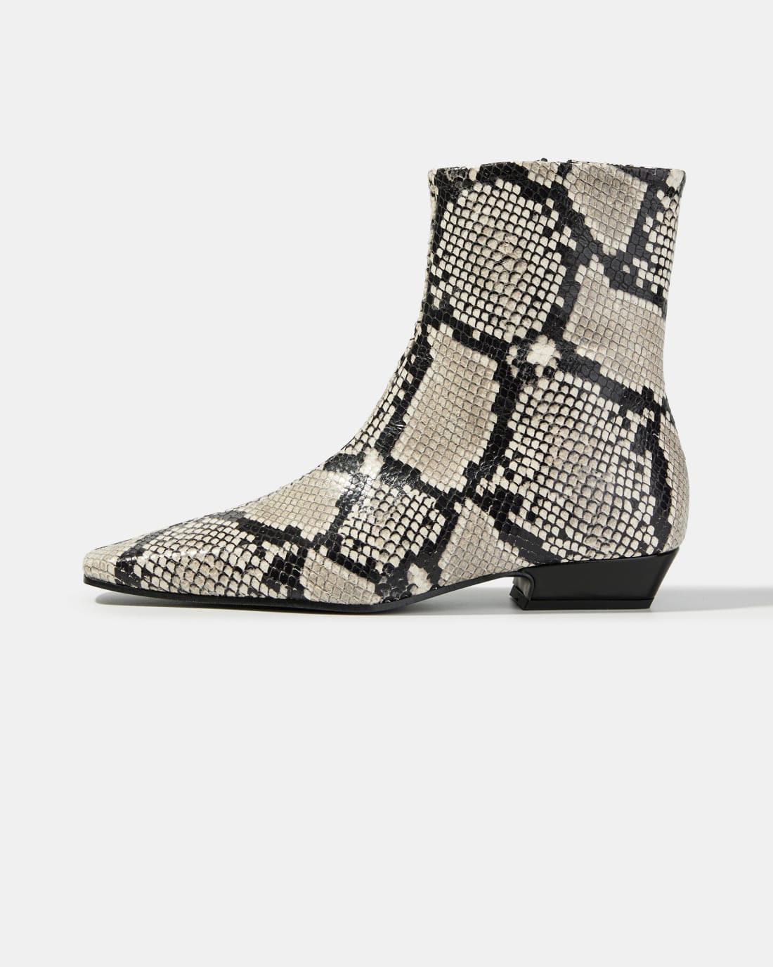 Ботинки из натуральной кожи со змеиным принтом