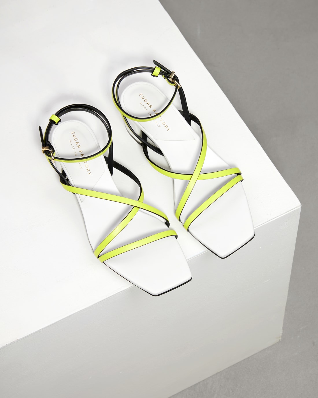 Салатовые кожаные босоножки - Image 2 of 6