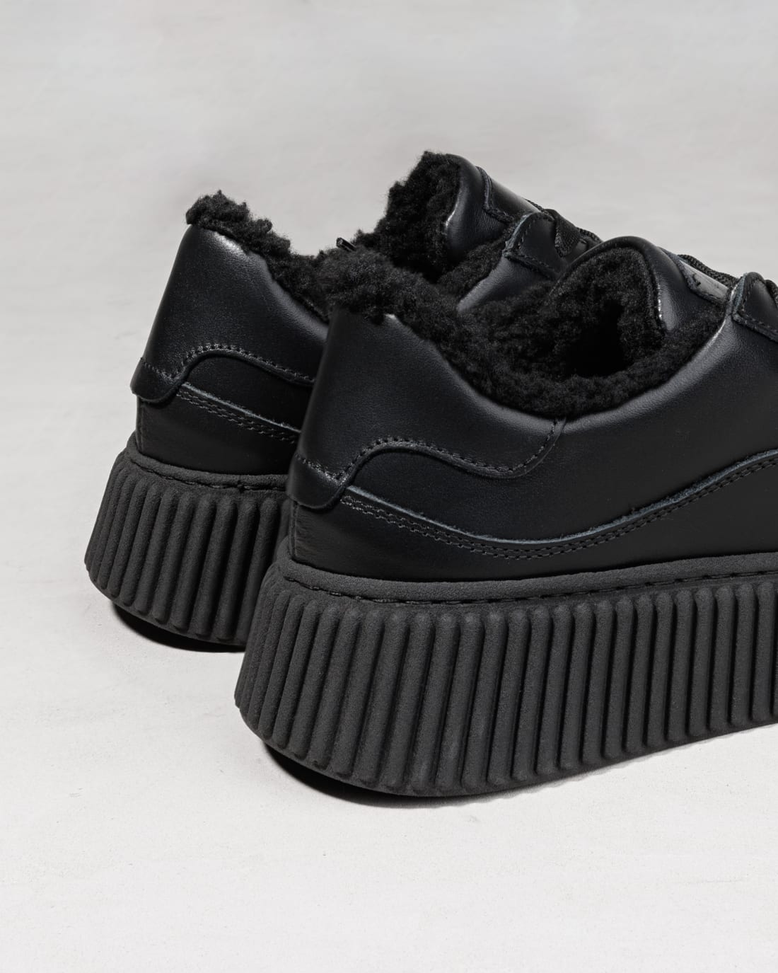 Черные утепленные кроссовки - Image 4 of 4