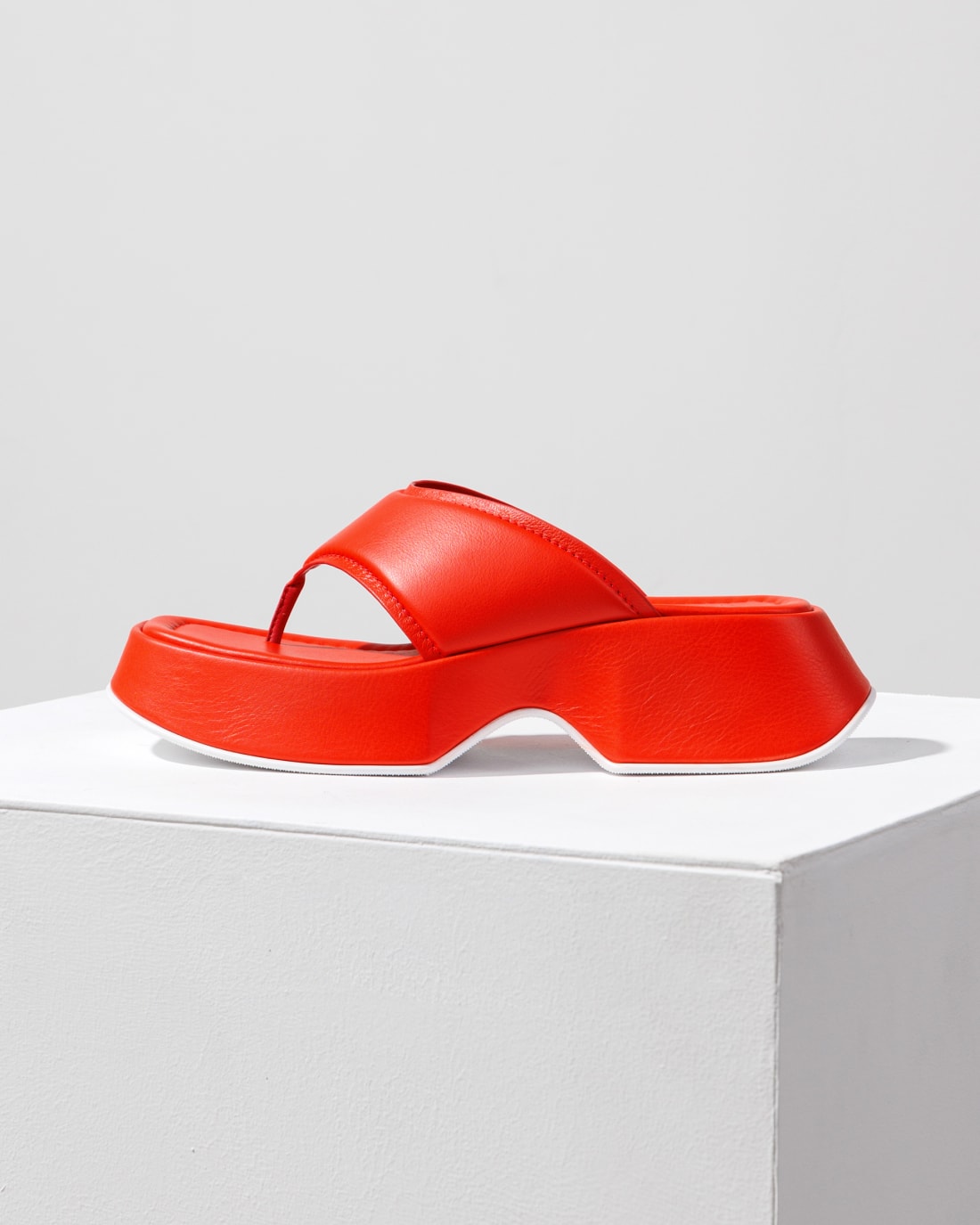Темно-оранжевые кожаные шлепанцы - Image 1 of 7