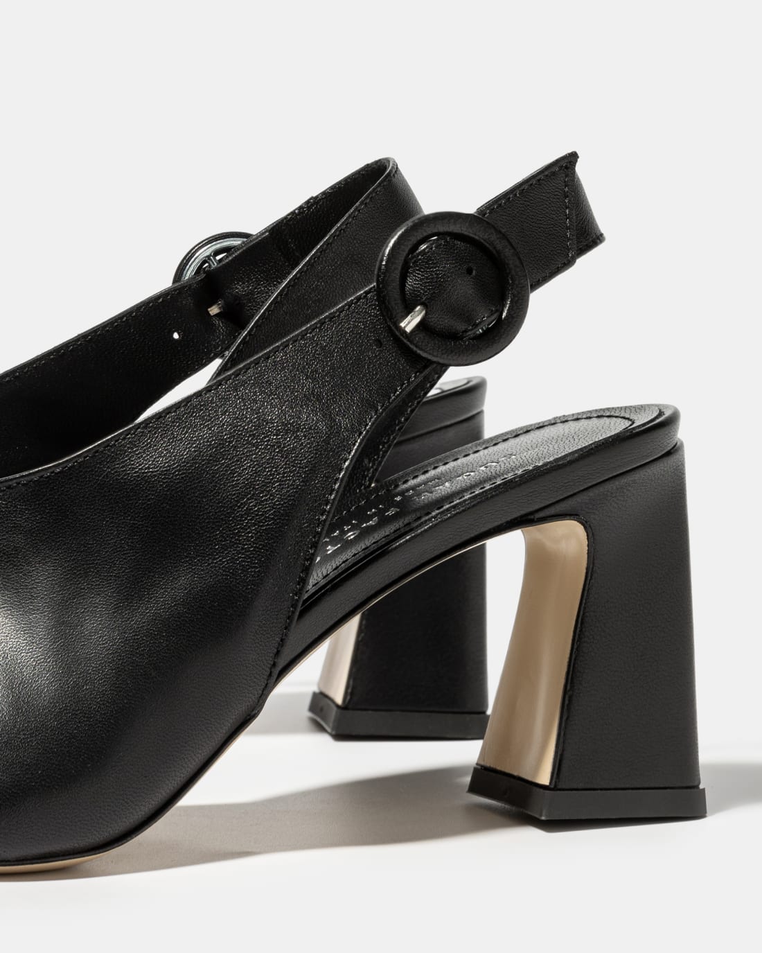 Черные босоножки на высоком каблуке - Image 4 of 4