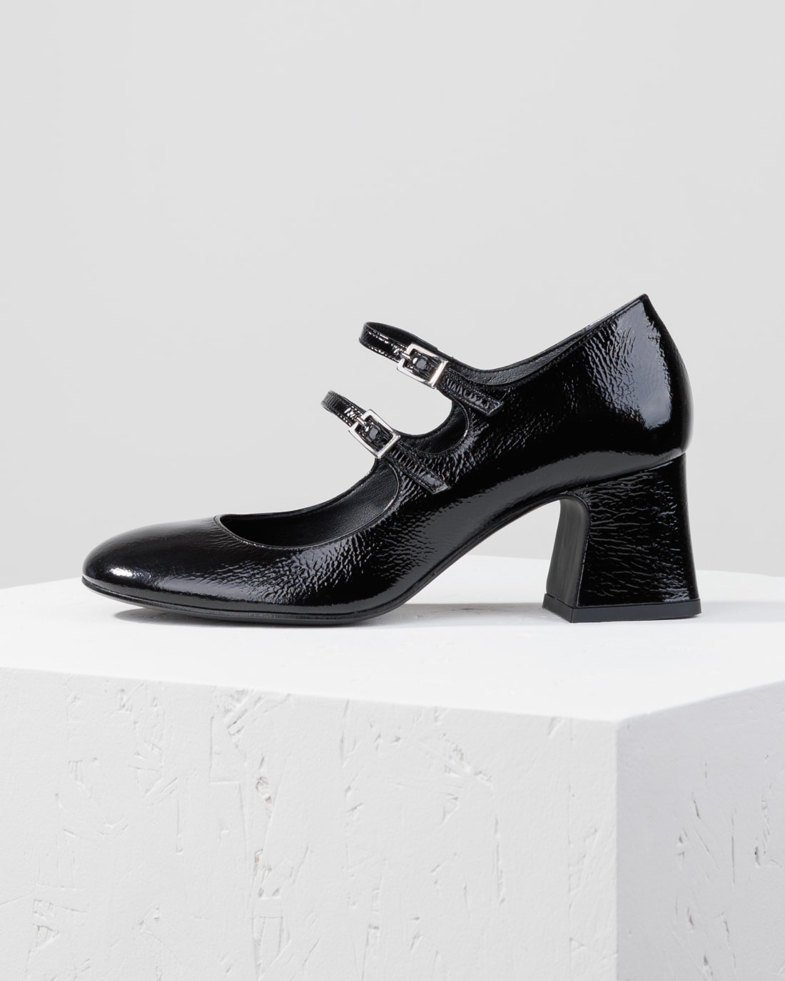 Черные лакированные женские туфли на каблуке - Image 1 of 7