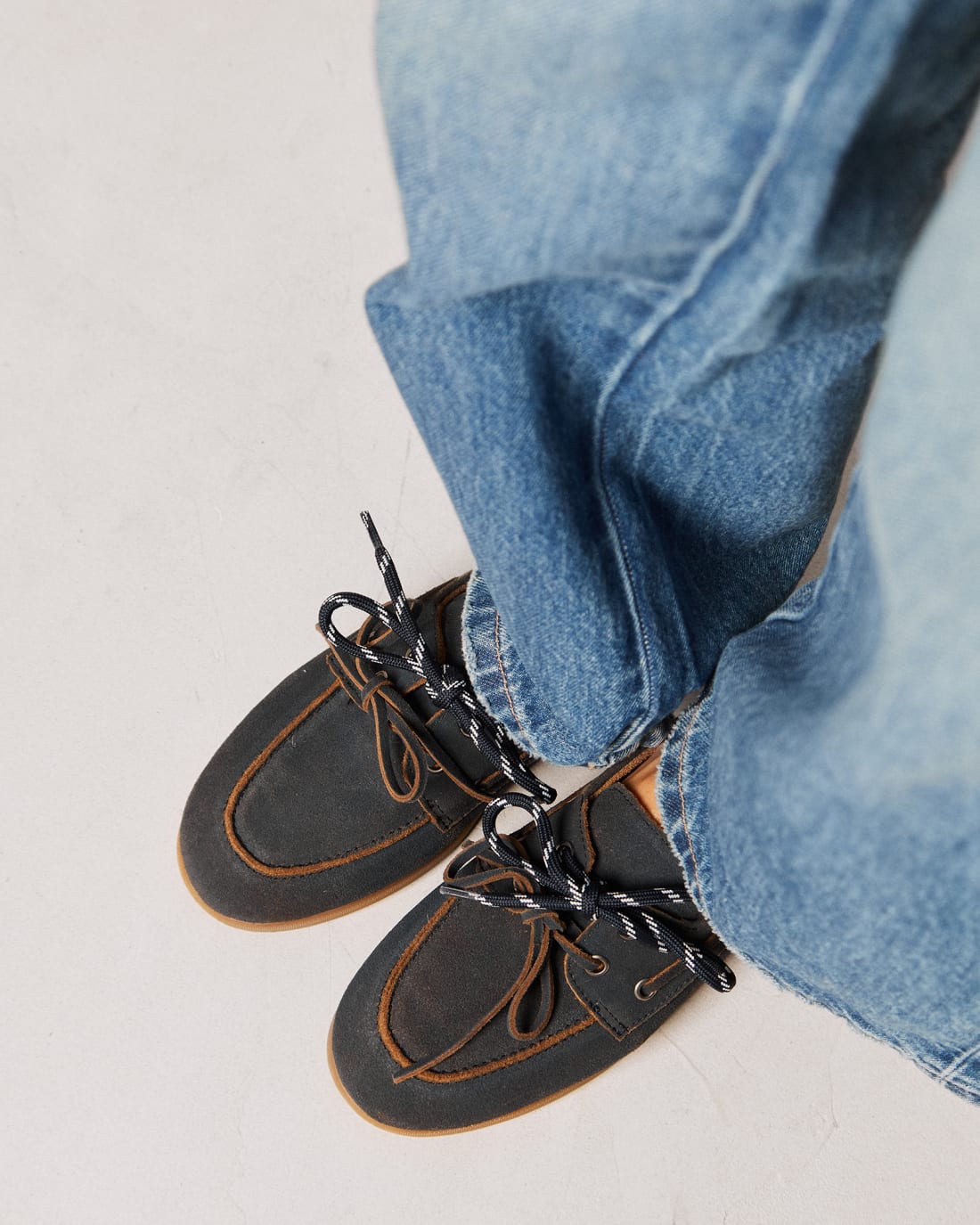 Темно-синие замшевые мокасины