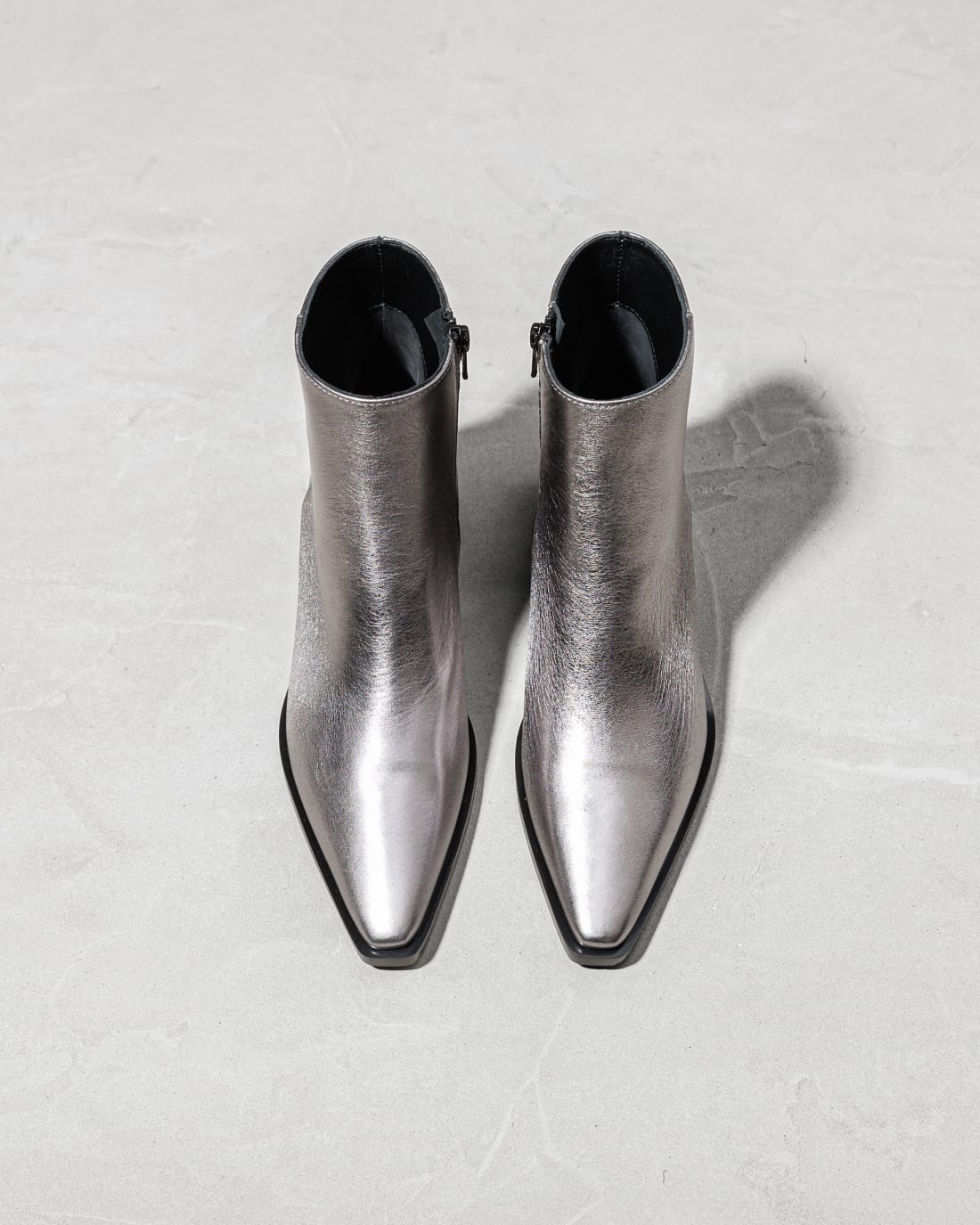 Казаки из натуральной кожи серебристого цвета - Image 3 of 6