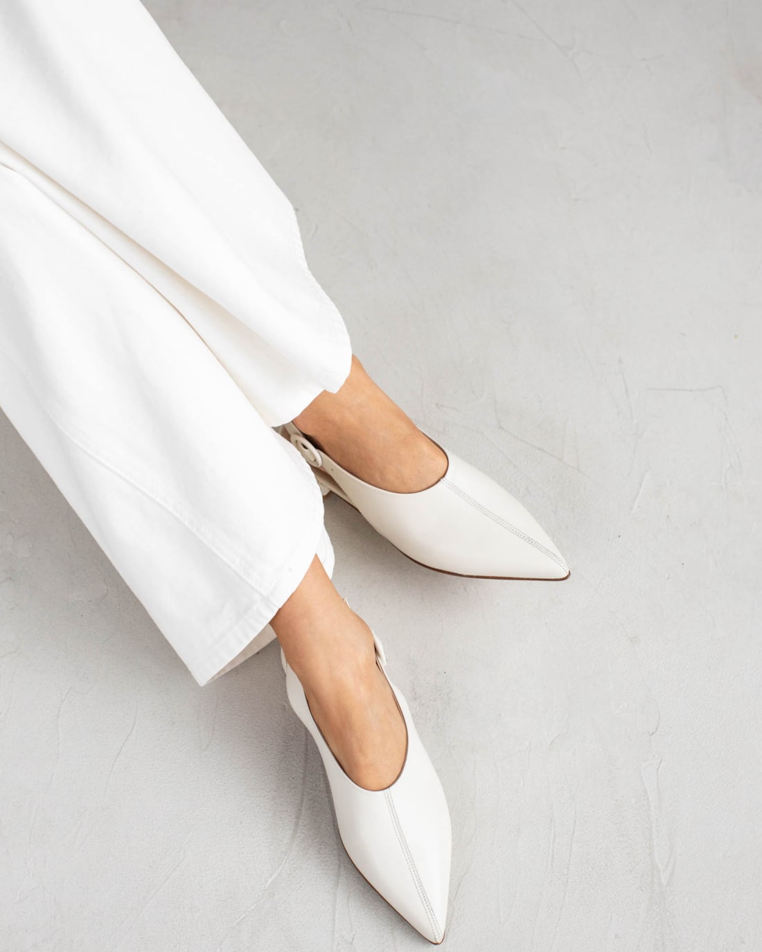 Молочные туфли на низком каблуке - Image 5 of 5