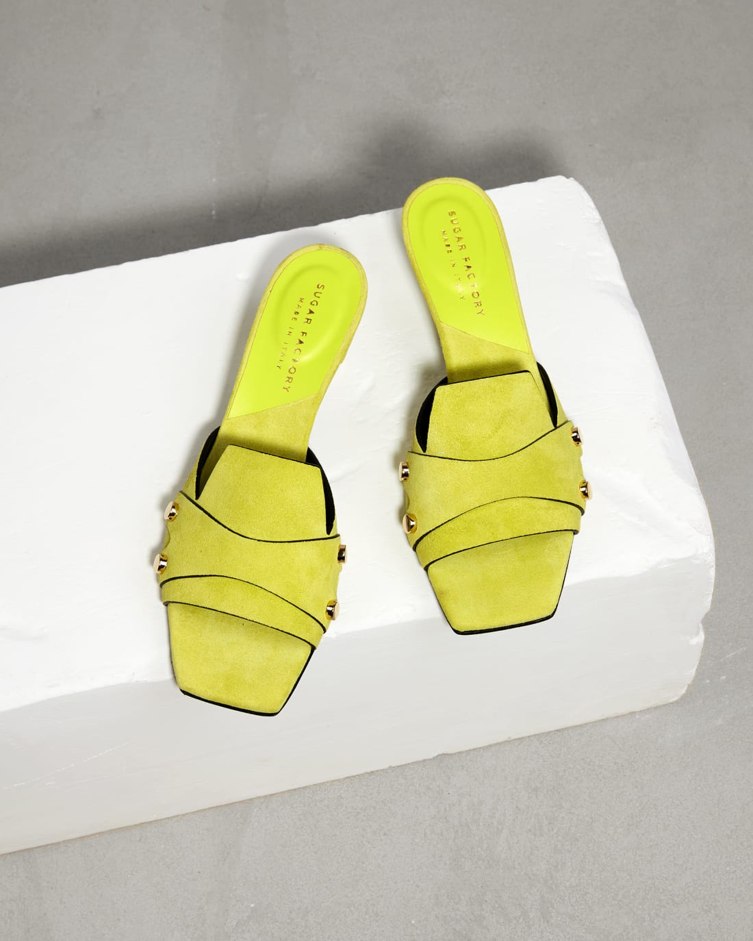 Салатовые замшевые босоножки - Image 2 of 6