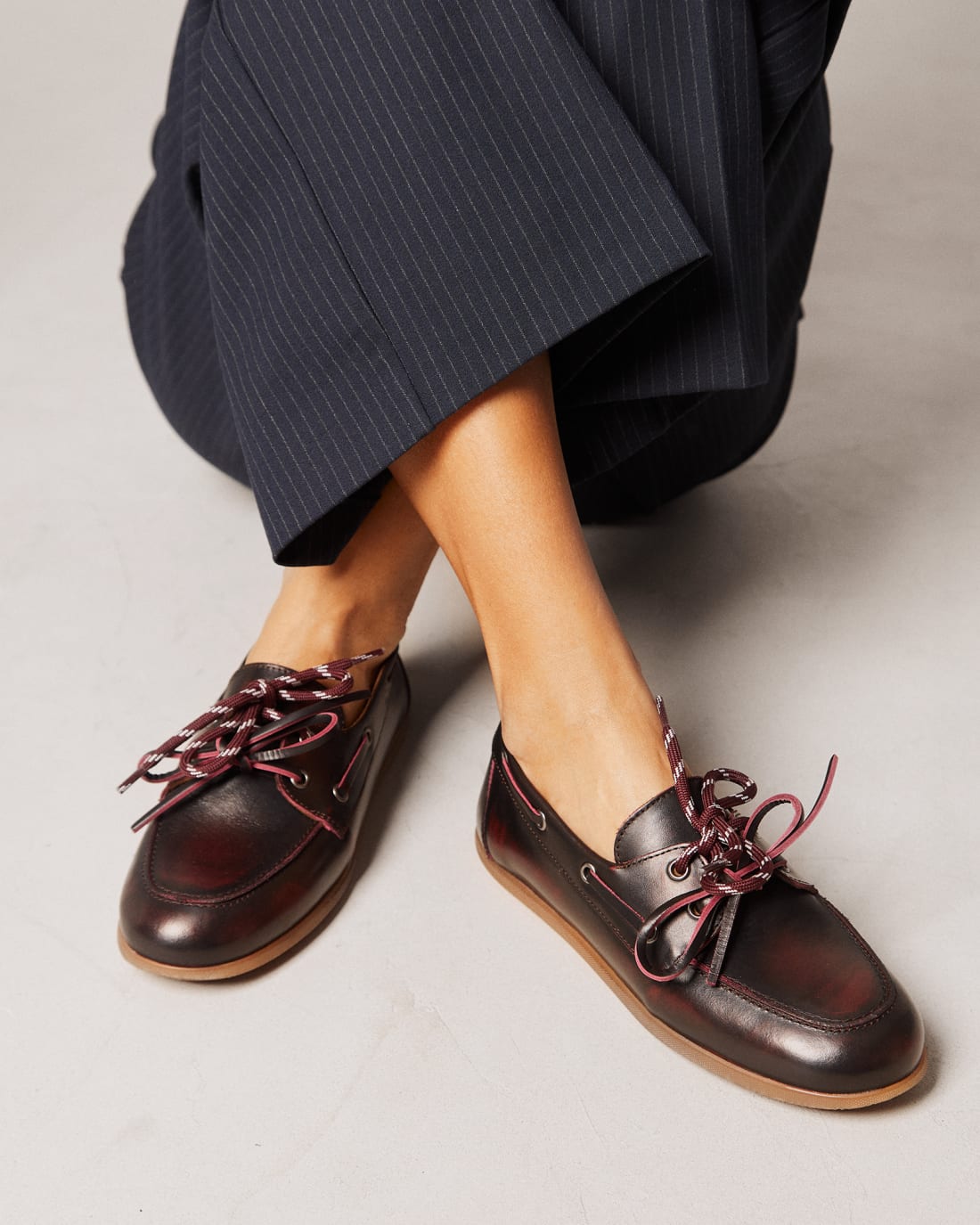 Темно-бордовые кожаные мокасины