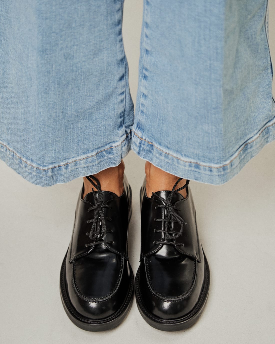 Классические чёрные кожаные туфли