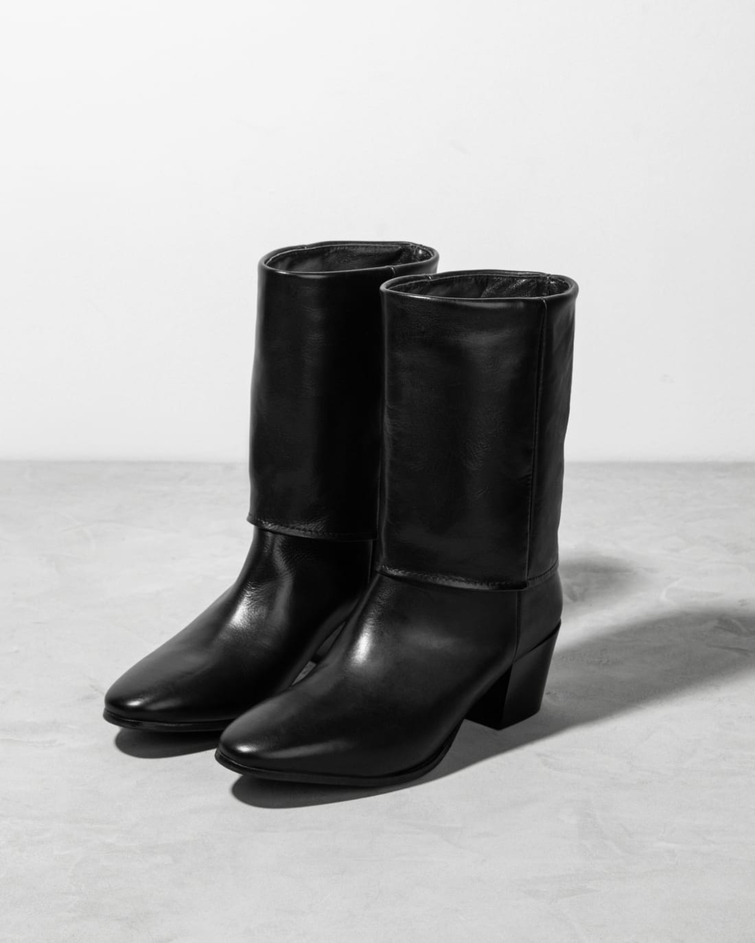 Черные кожаные полусапоги - Image 2 of 4