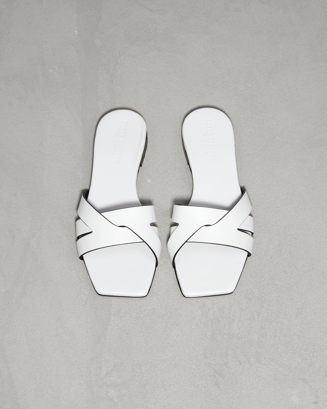 Белые кожаные пантолеты - Image 2 of 6