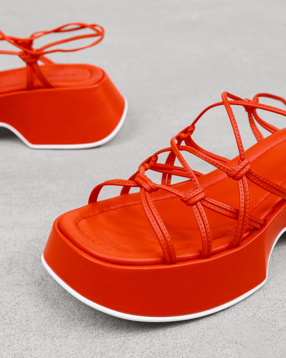 Темно-оранжевые кожаные босоножки - Image 2 of 6