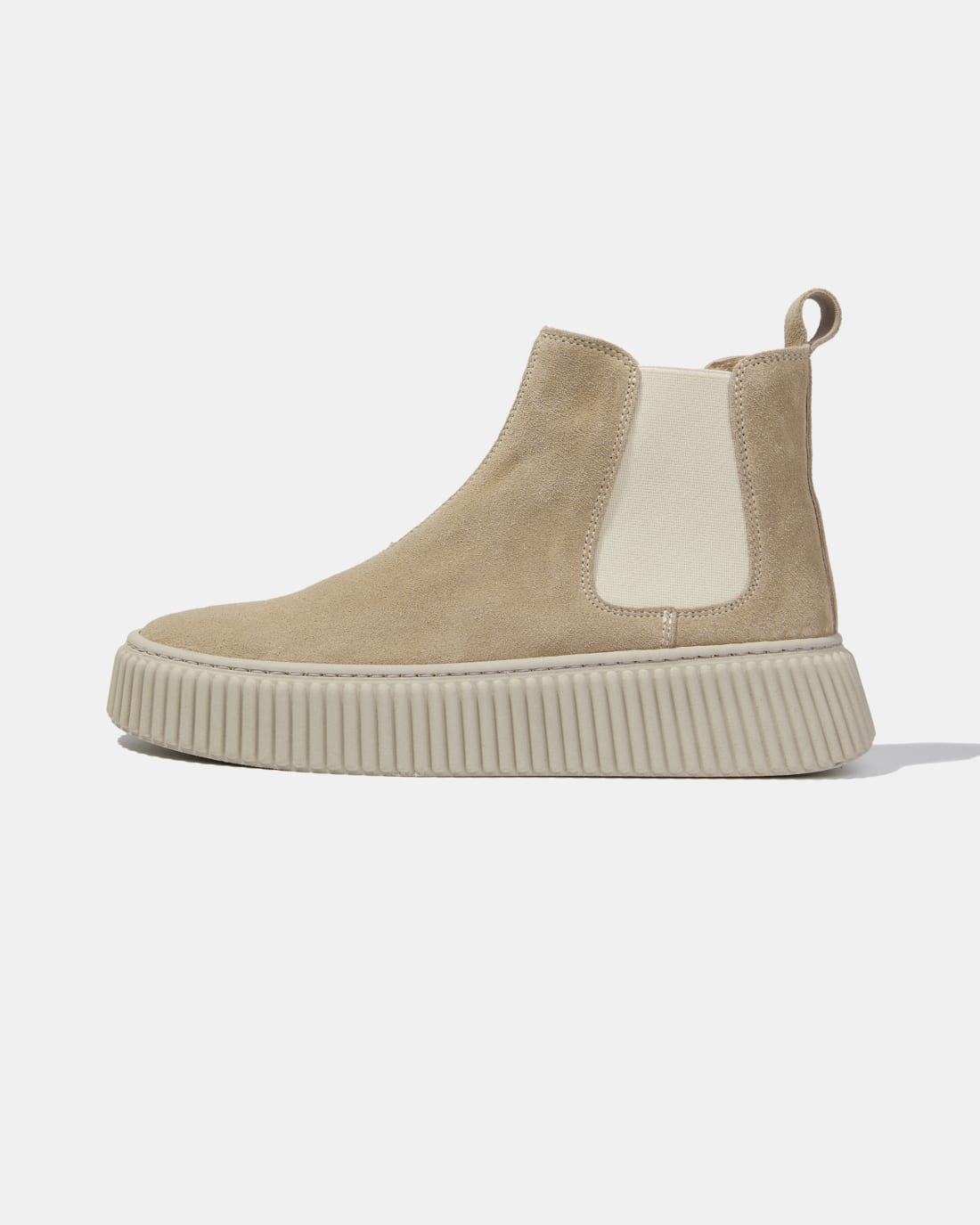 Бежевые замшевые ботинки