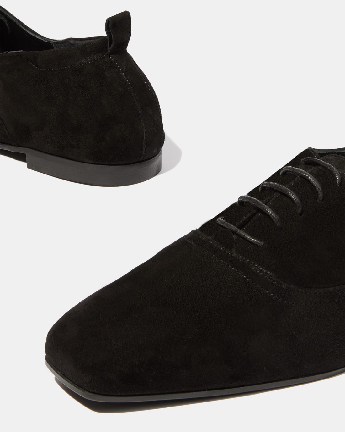 Черные замшевые туфли