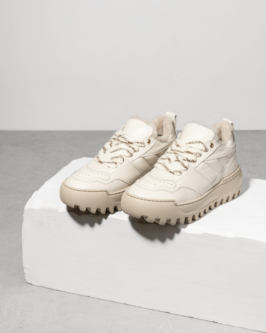 Утепленные кожаные кеды