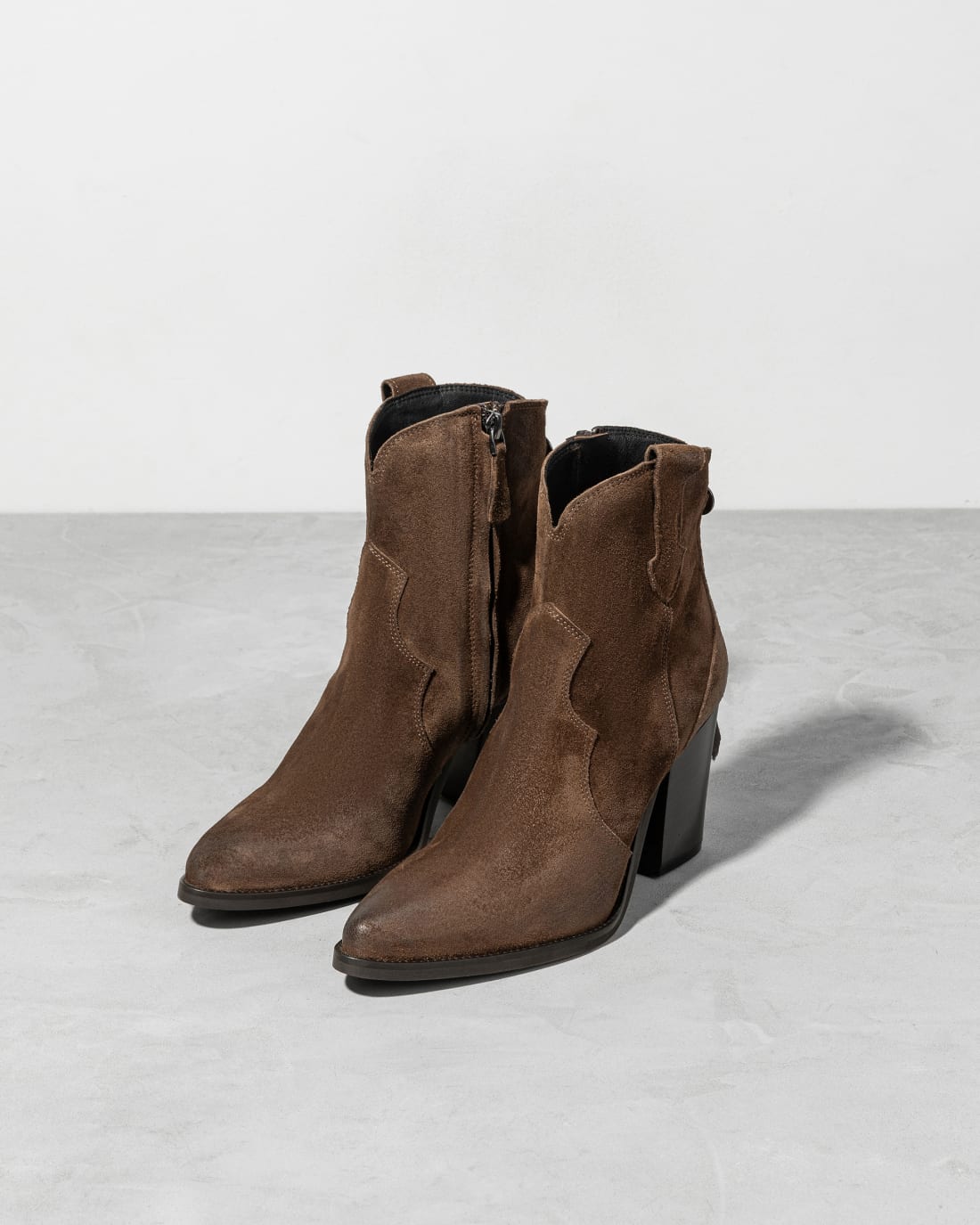 Коричневые замшевые казаки - Image 2 of 7