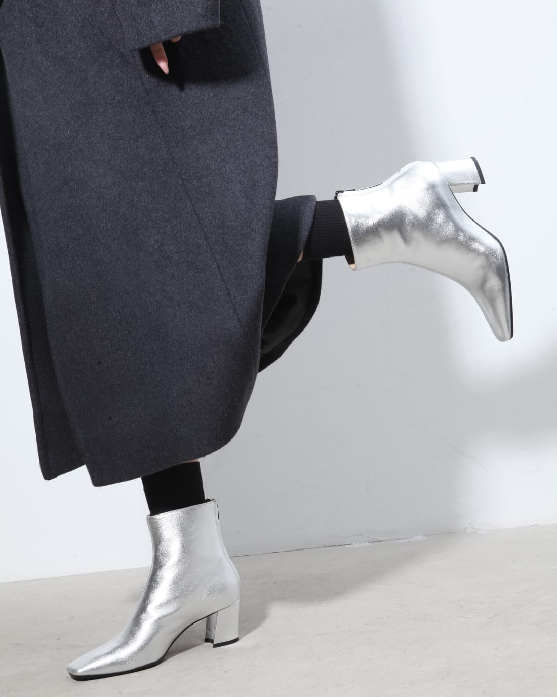 Серебристые кожаные ботинки - Image 5 of 7
