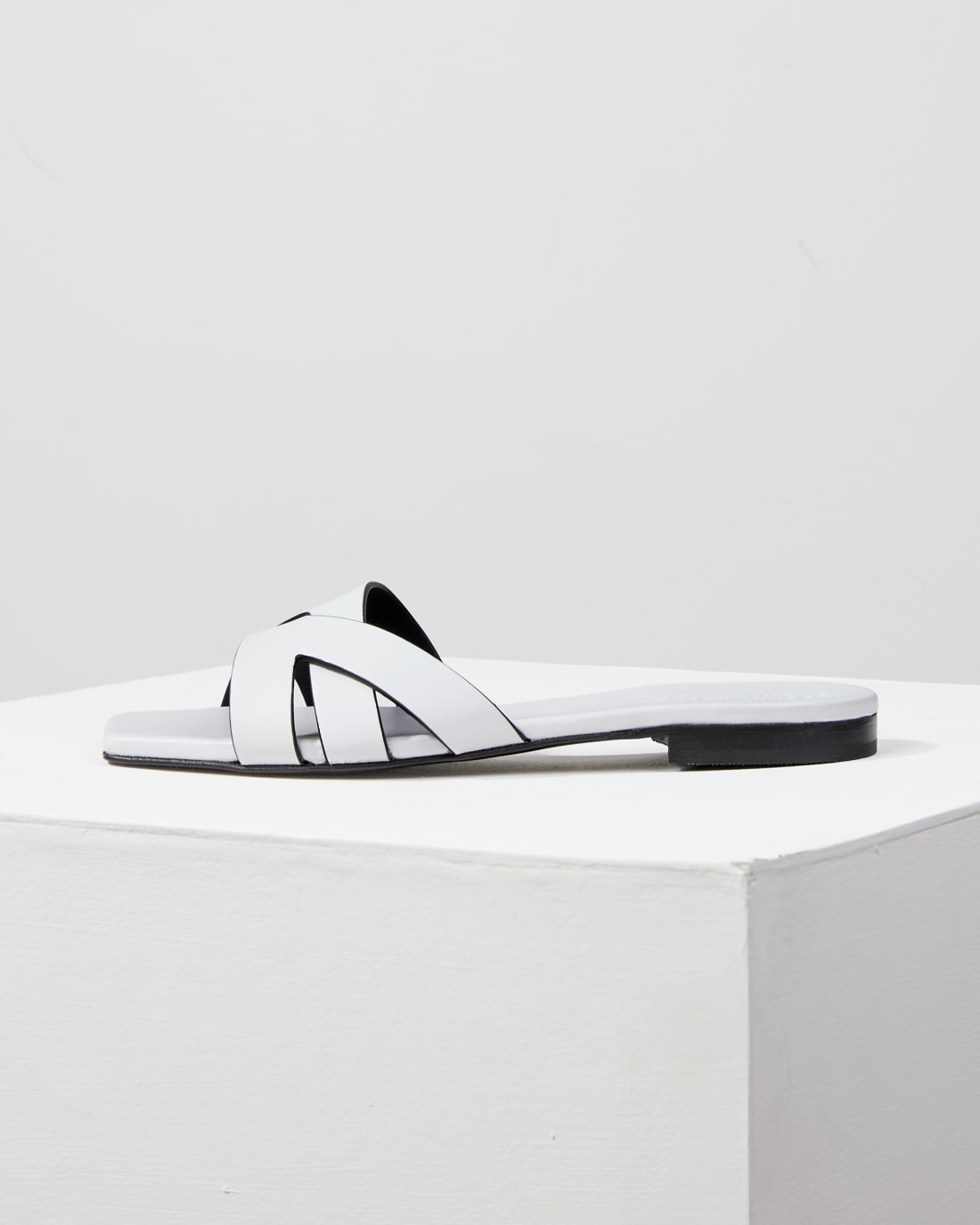 Белые кожаные пантолеты - Image 1 of 6