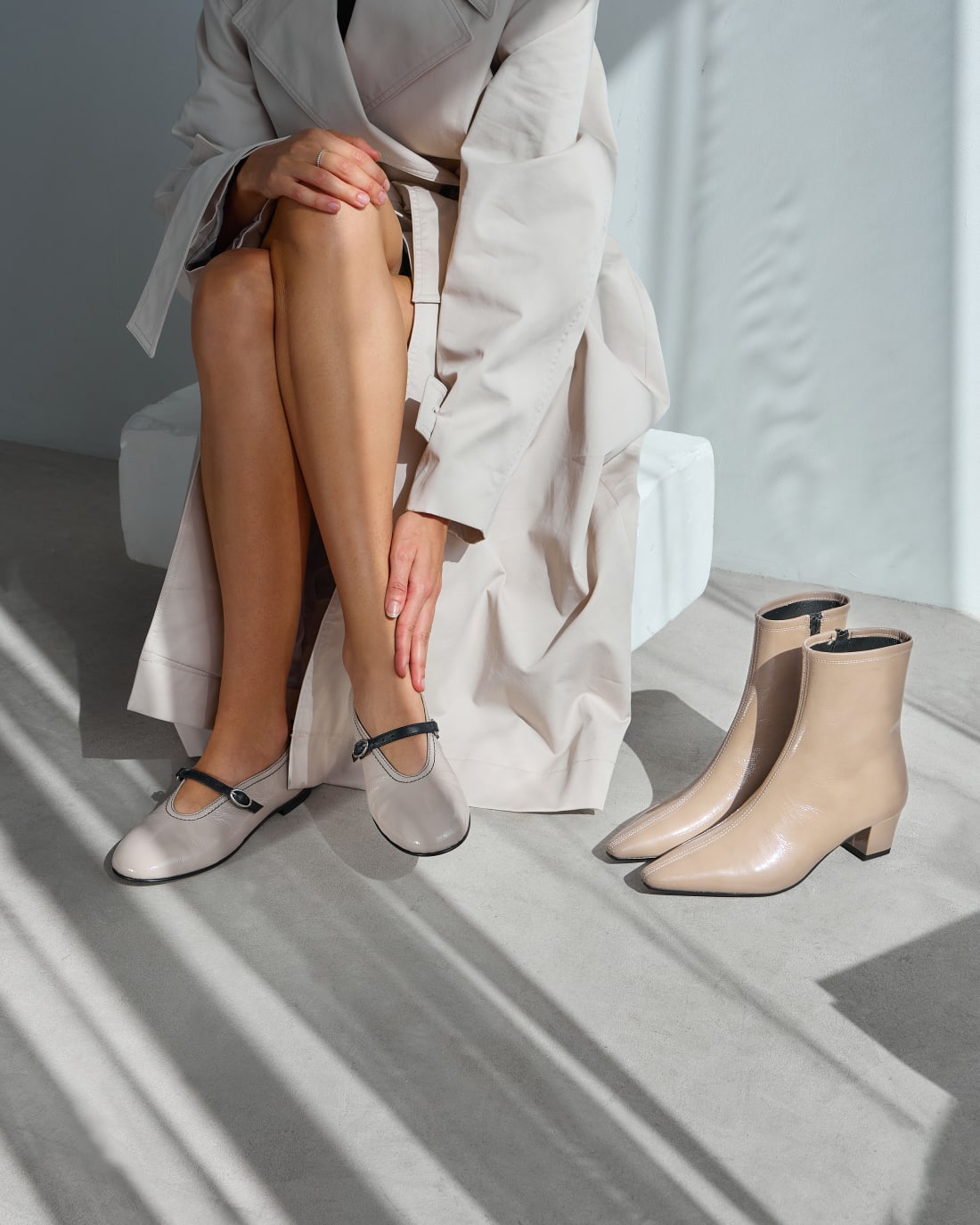 Ботинки из лакированной кожи серо-бежевого цвета - Image 6 of 7