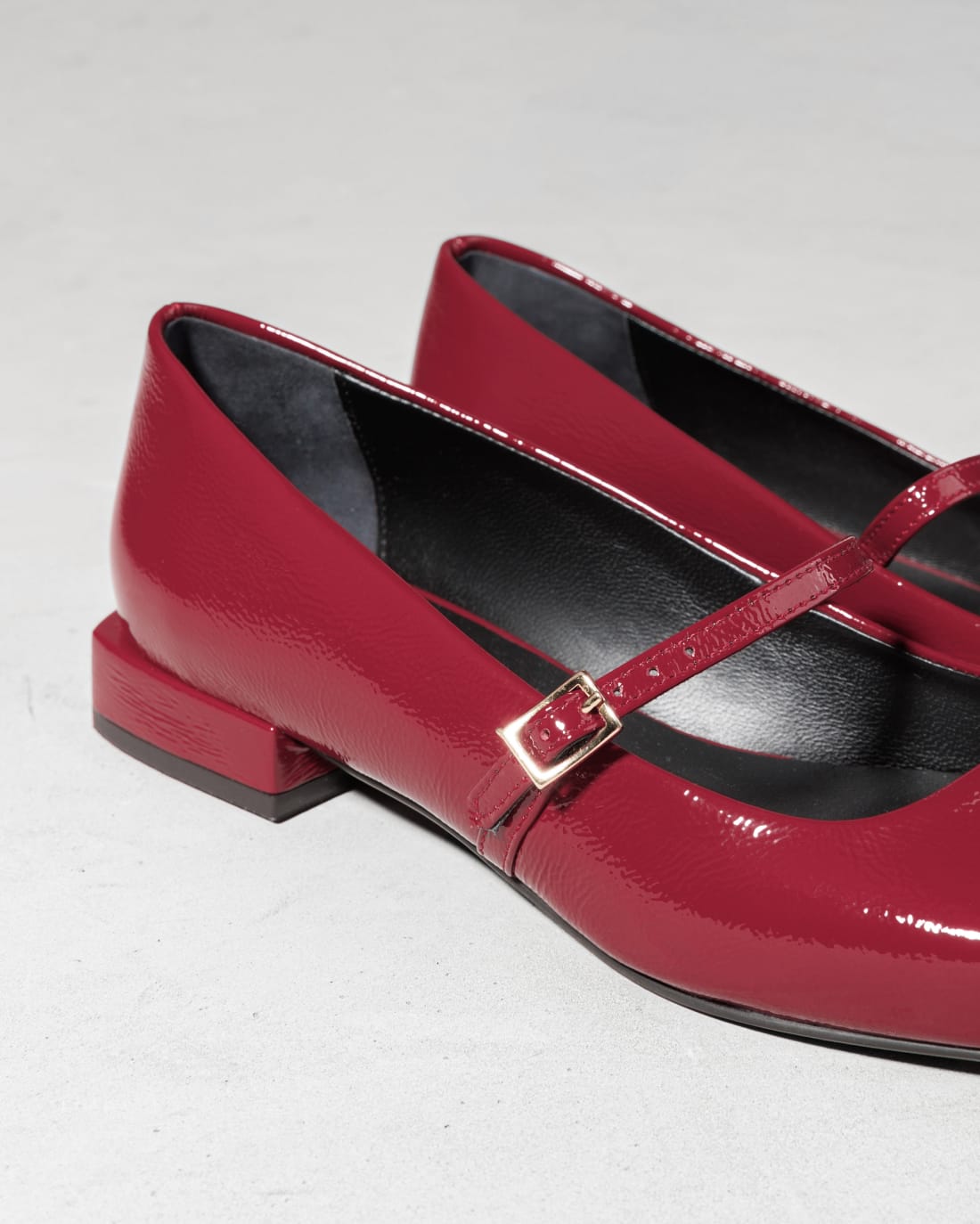 Бордовые лаковые туфли с ремешком - Image 4 of 6