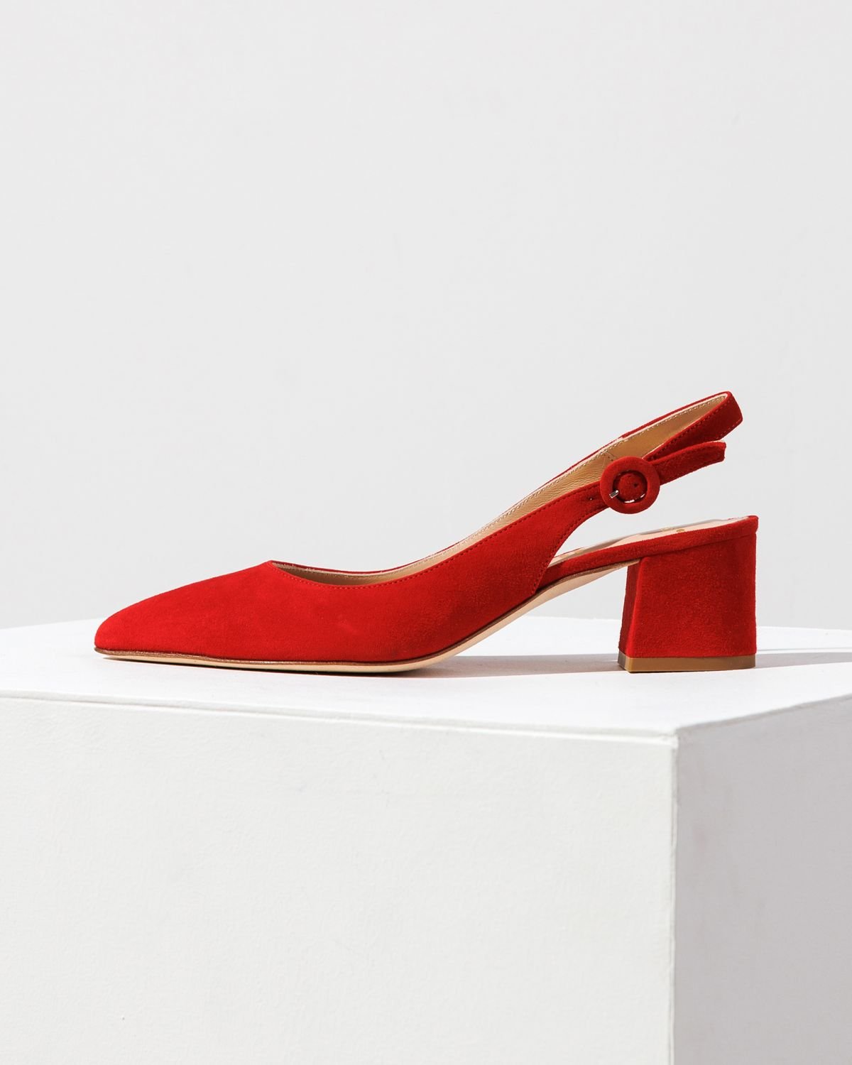 Красные замшевые туфли - Main image