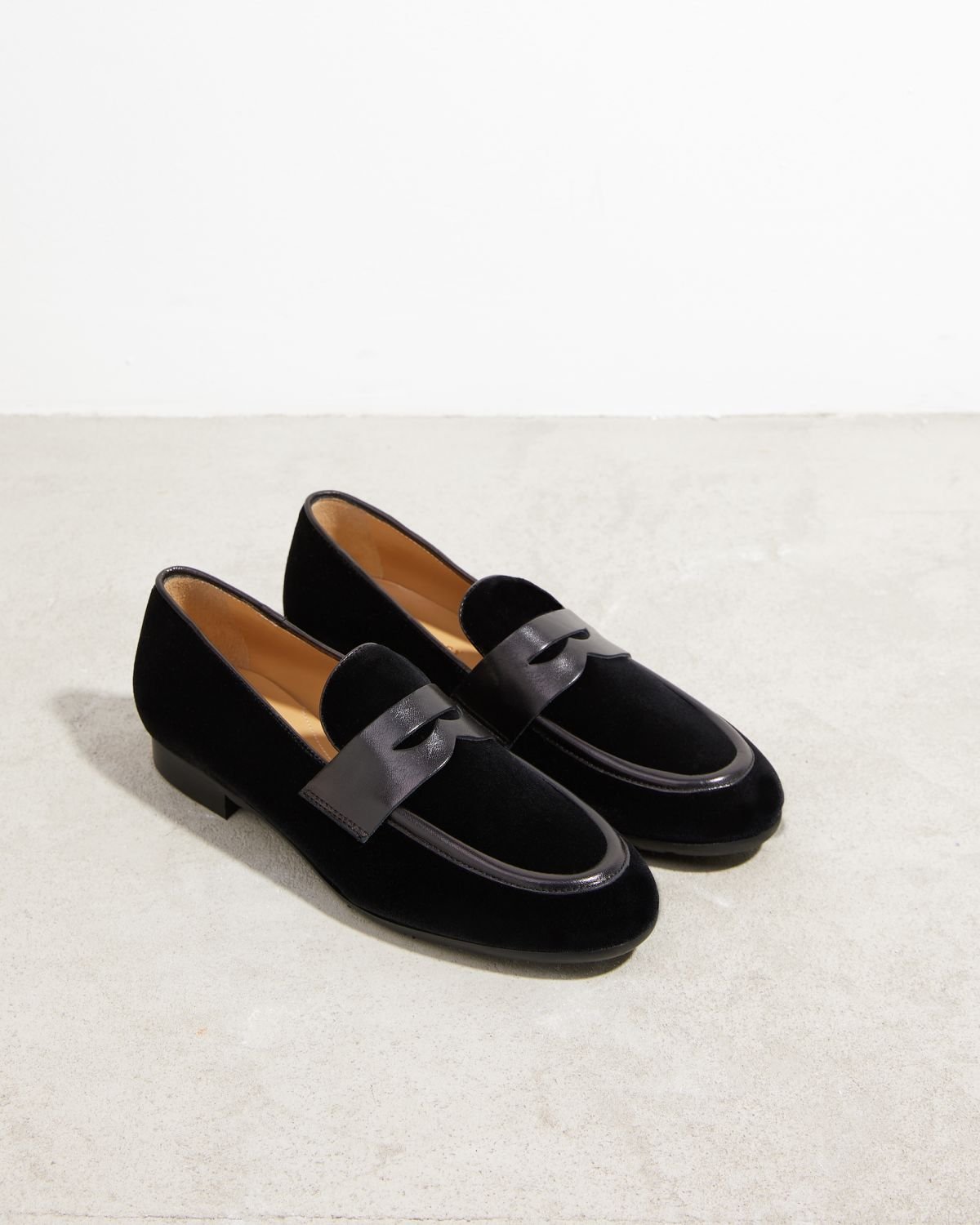 Черные бархатные лоферы - Image 2 of 4