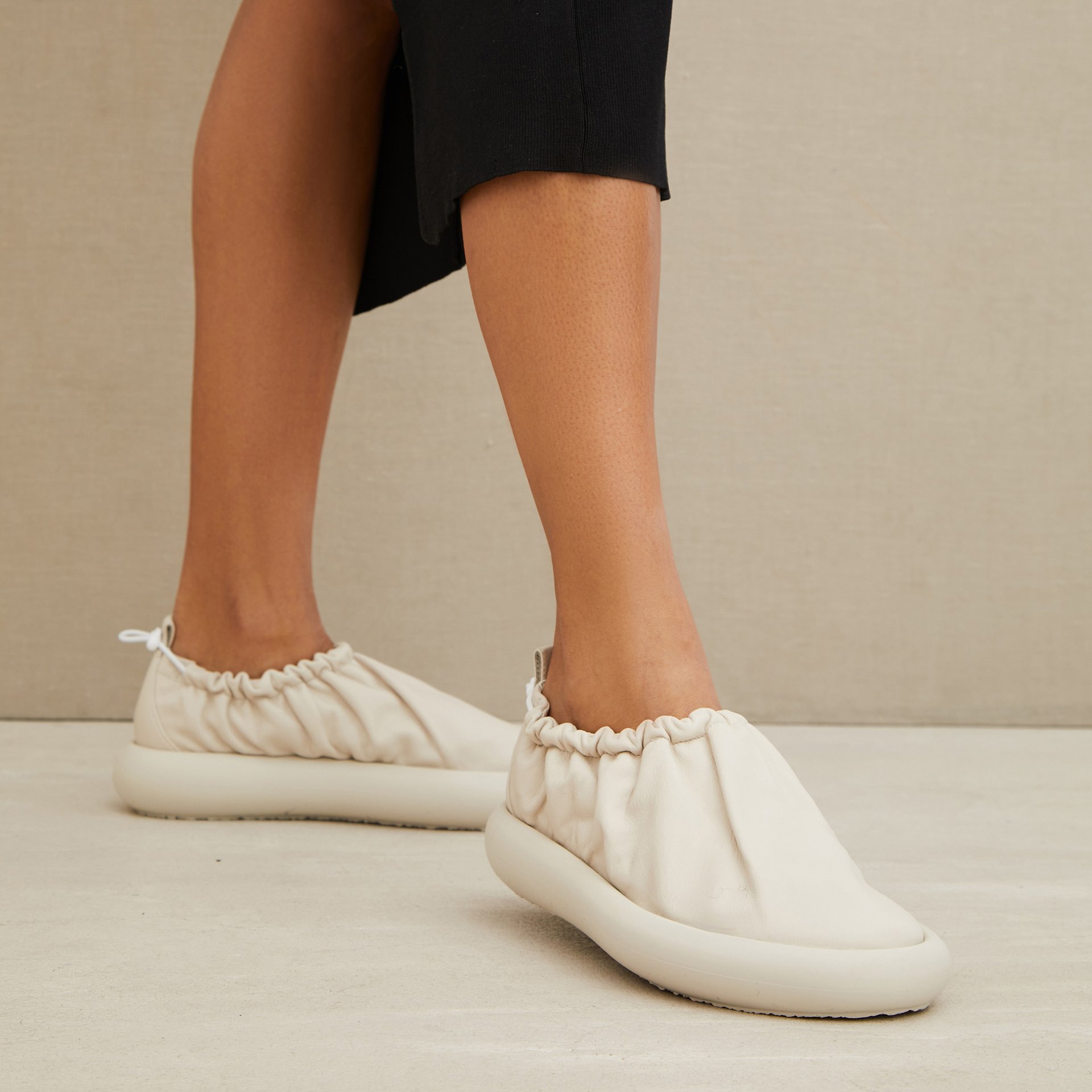 Молочные кожаные кеды - Image 4 of 5