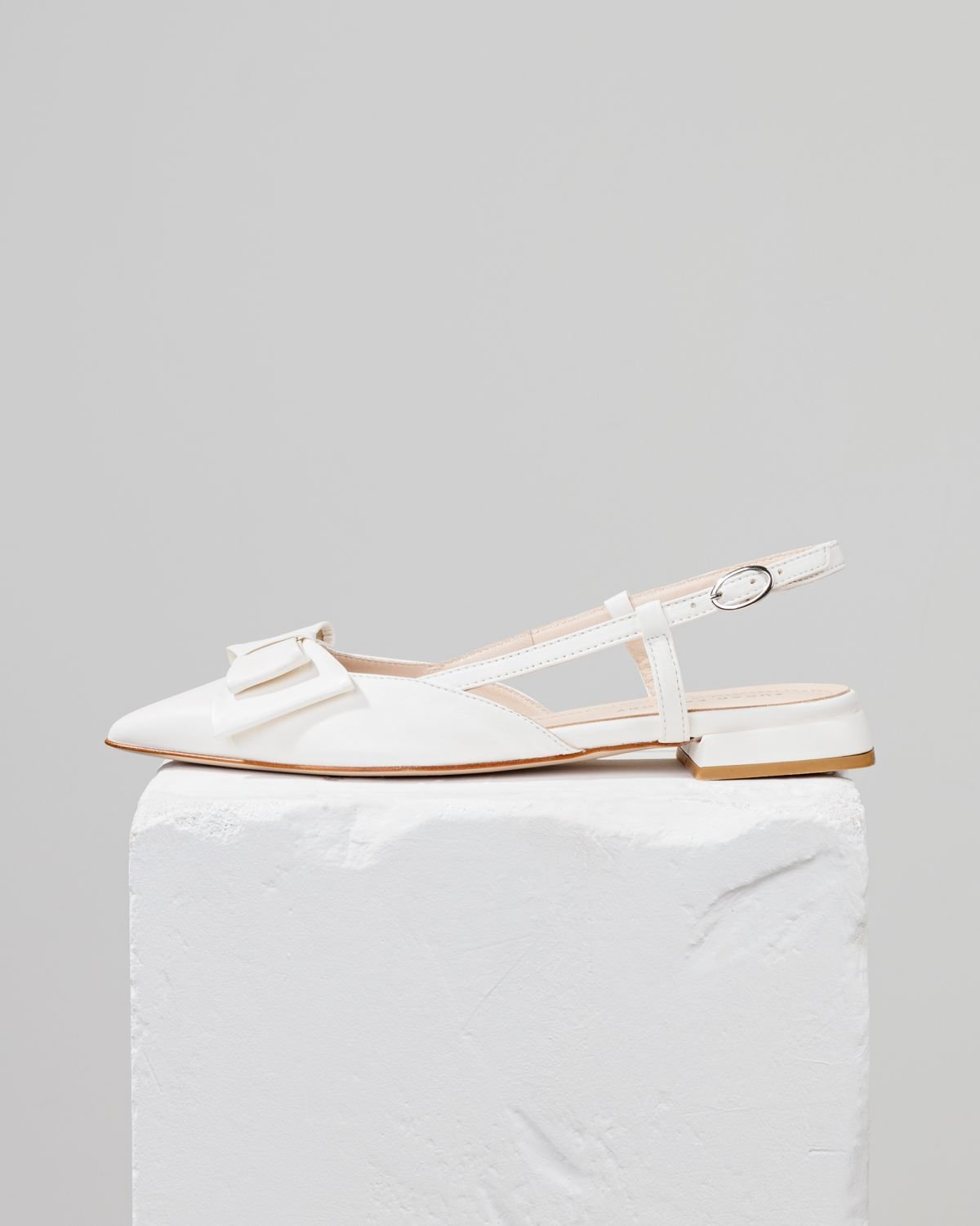 Белые кожаные туфли - Main image