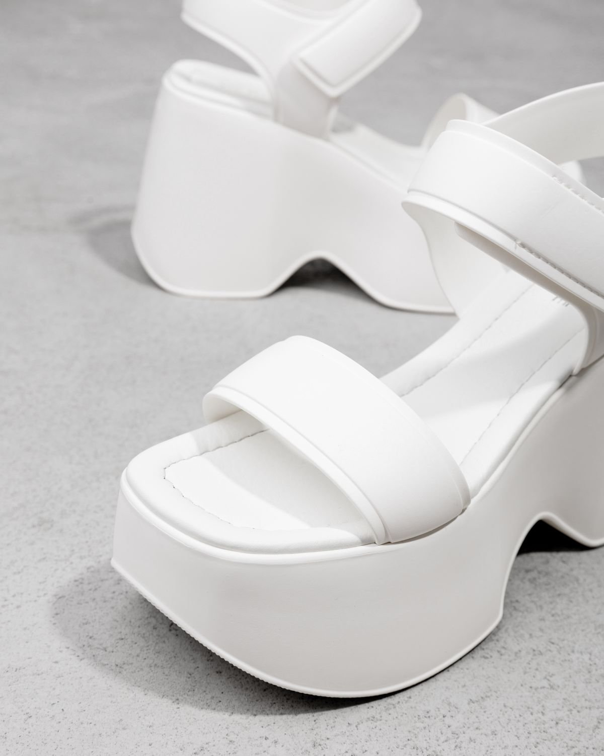 Белые босоножки - Image 4 of 7