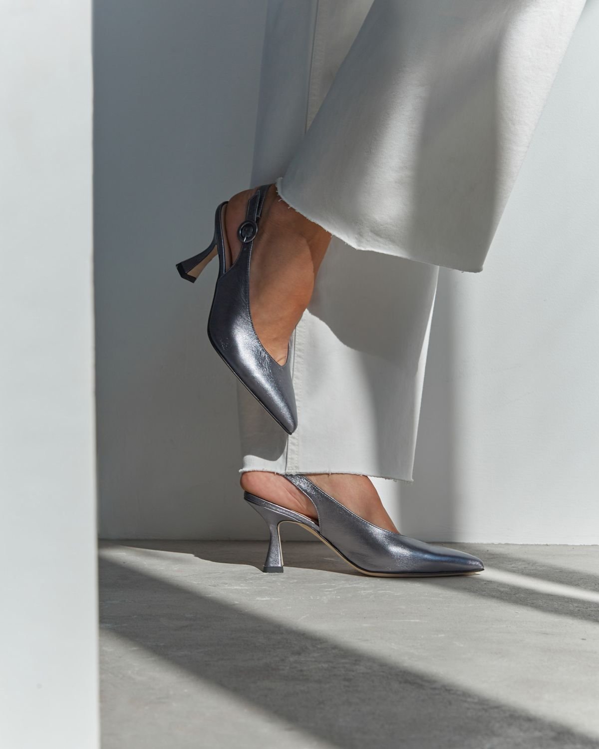 Серые блестящие туфли - Image 6 of 6