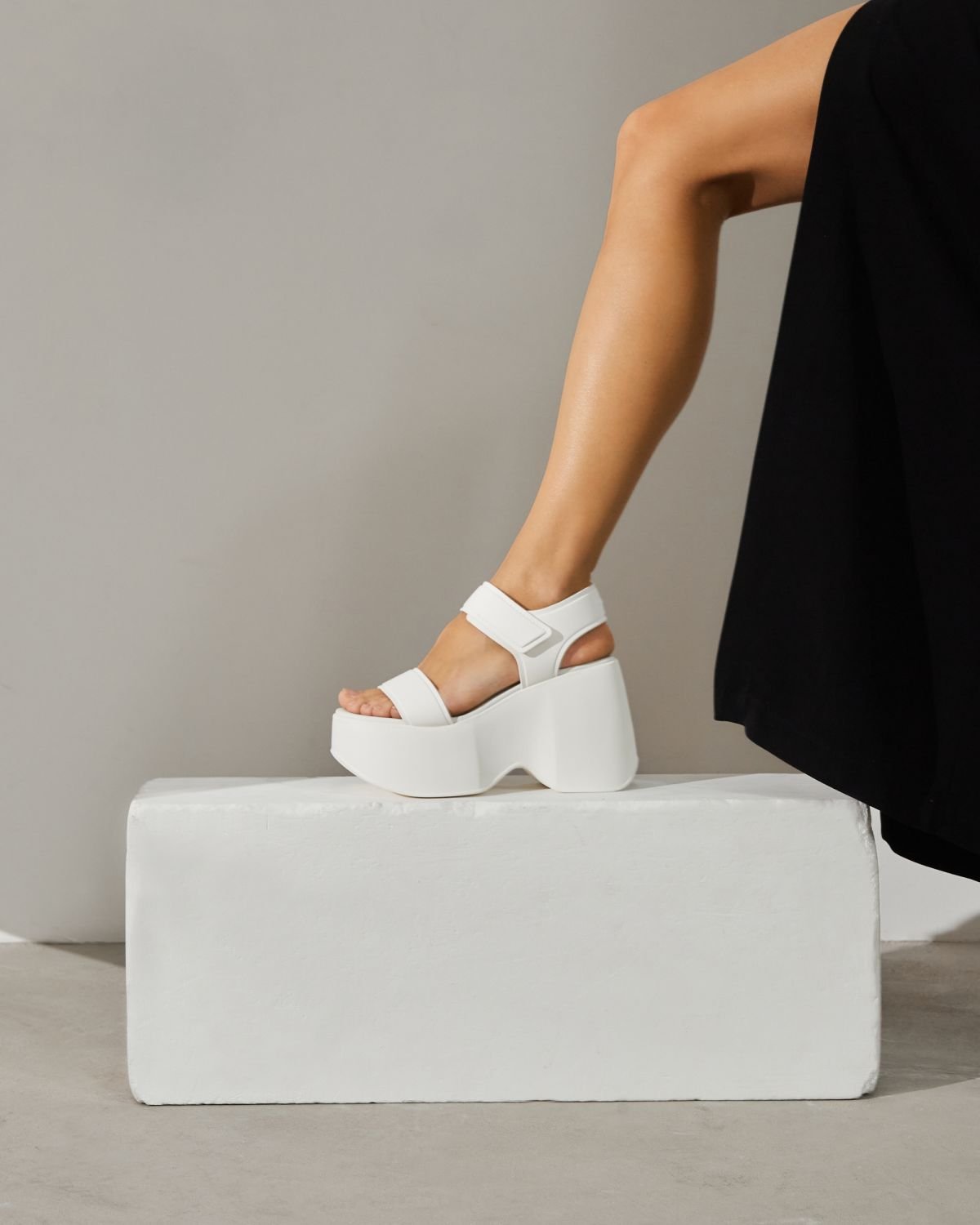 Белые босоножки - Image 7 of 7