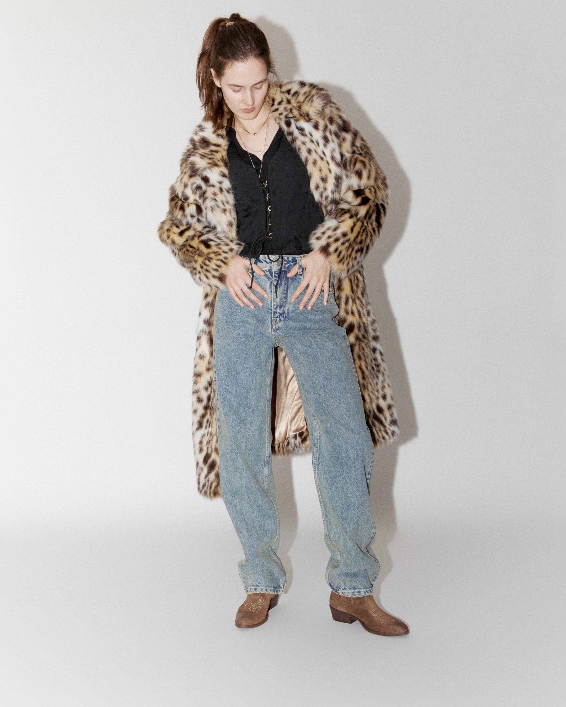 Коричневые замшевые казаки - Main image