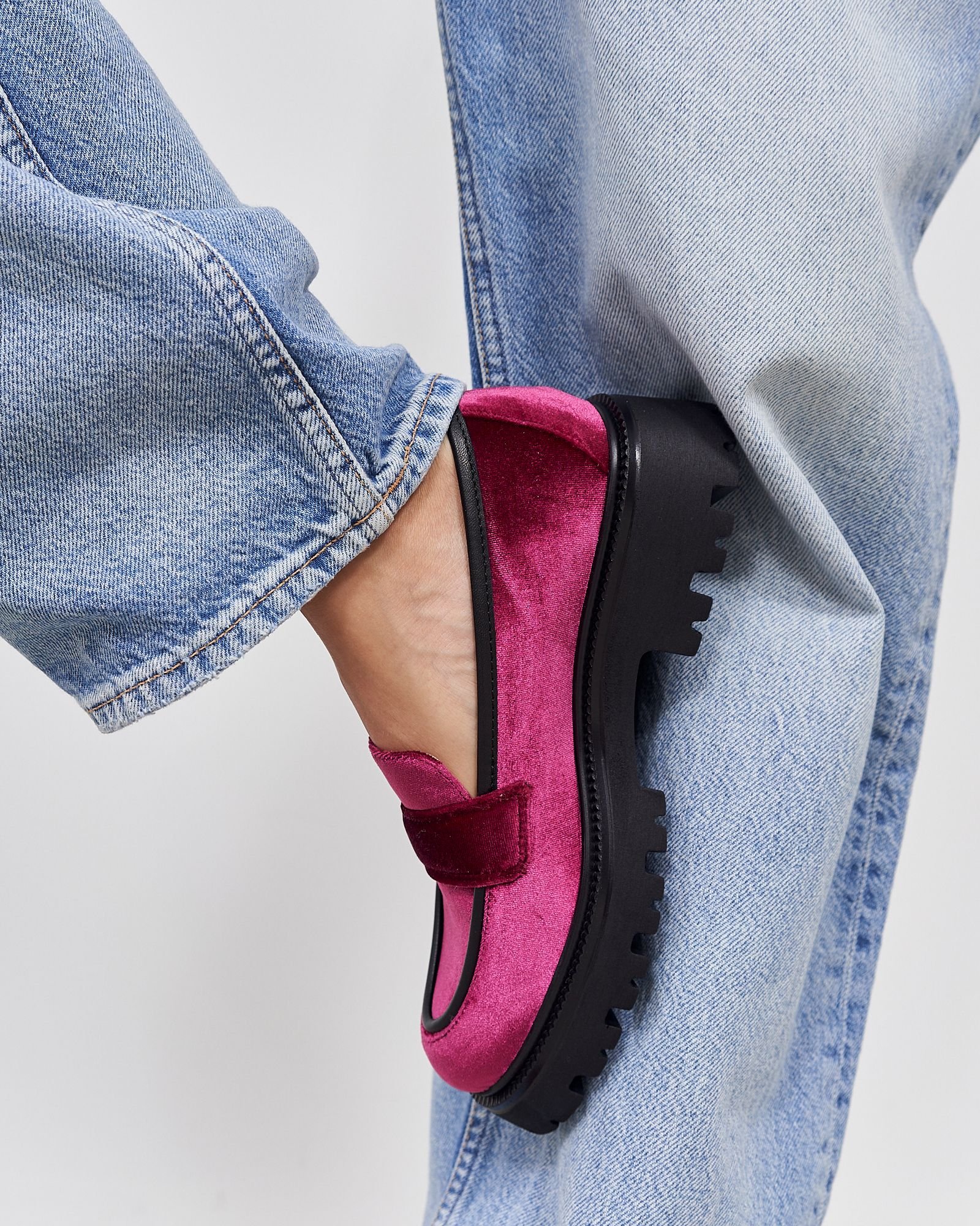 Бордово-малиновые бархатные лоферы - Image 4 of 4